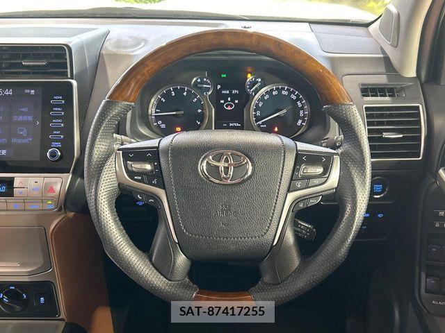 Toyota LAND CRUISER PRADO 2022-02 7059114-11