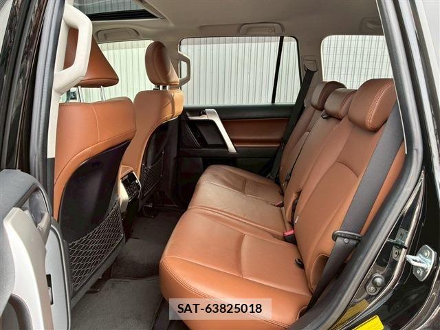 Toyota LAND CRUISER PRADO 2022-07 7059108-13