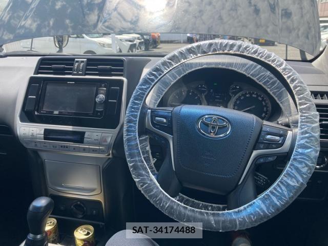 Toyota LAND CRUISER PRADO 2018-01 7059136-15