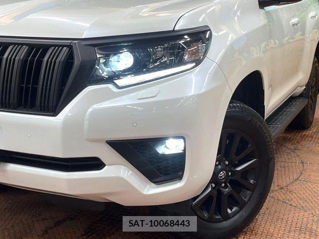 Toyota LAND CRUISER PRADO 2023-10 7220625-11