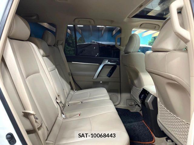 Toyota LAND CRUISER PRADO 2023-10 7220625-8