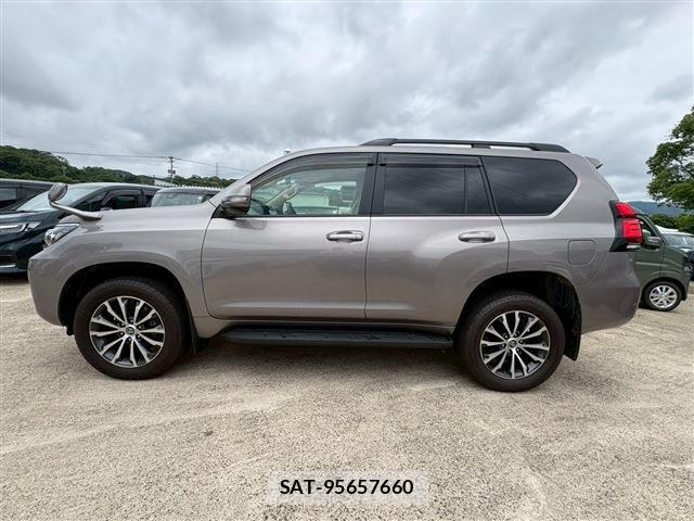 Toyota LAND CRUISER PRADO 2023-01 7220597-15