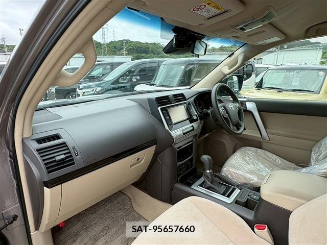 Toyota LAND CRUISER PRADO 2023-01 7220597-3
