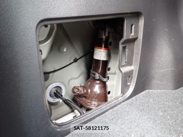 Toyota LAND CRUISER PRADO 2014-10 7215866-18
