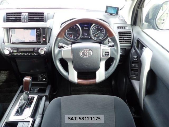 Toyota LAND CRUISER PRADO 2014-10 7215866-23