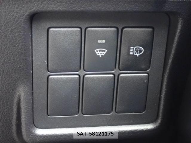 Toyota LAND CRUISER PRADO 2014-10 7215866-28