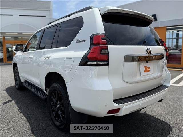 Toyota LAND CRUISER PRADO 2021-10 7220570-12