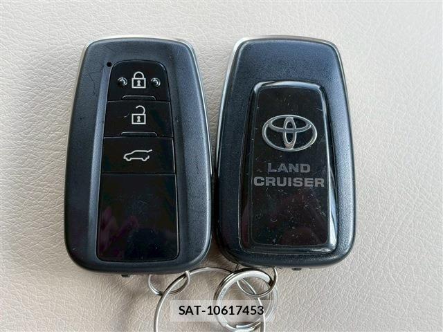 Toyota LAND CRUISER PRADO 2023-12 7220629-27