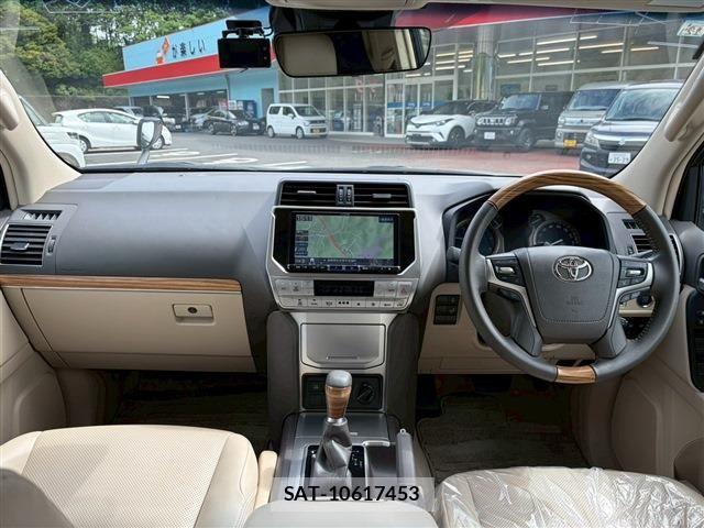 Toyota LAND CRUISER PRADO 2023-12 7220629-2