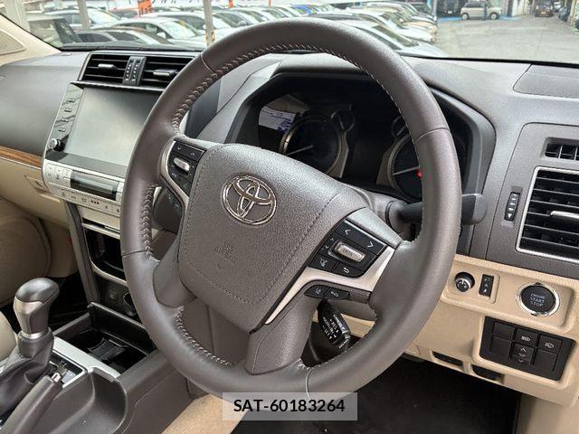 Toyota LAND CRUISER PRADO 2023-05 7220607-11