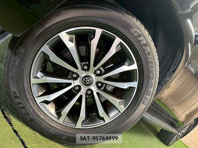 Toyota LAND CRUISER PRADO 2023-05 7220608-11
