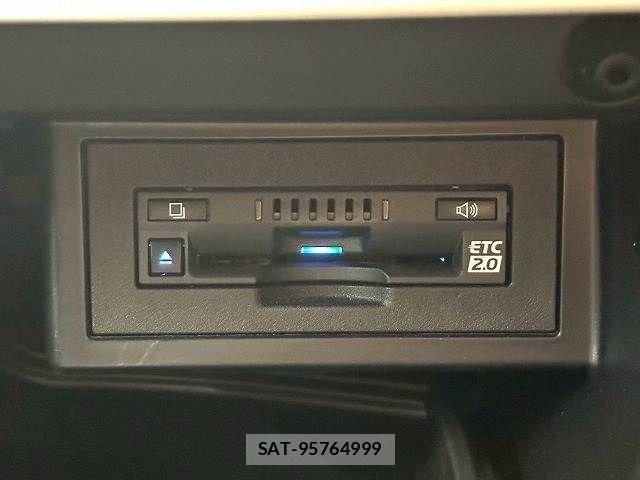 Toyota LAND CRUISER PRADO 2023-05 7220608-14