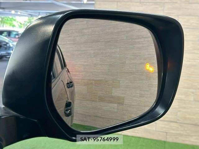 Toyota LAND CRUISER PRADO 2023-05 7220608-5
