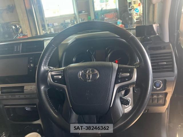 Toyota LAND CRUISER PRADO 2017-11 7220560-11