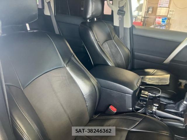 Toyota LAND CRUISER PRADO 2017-11 7220560-15