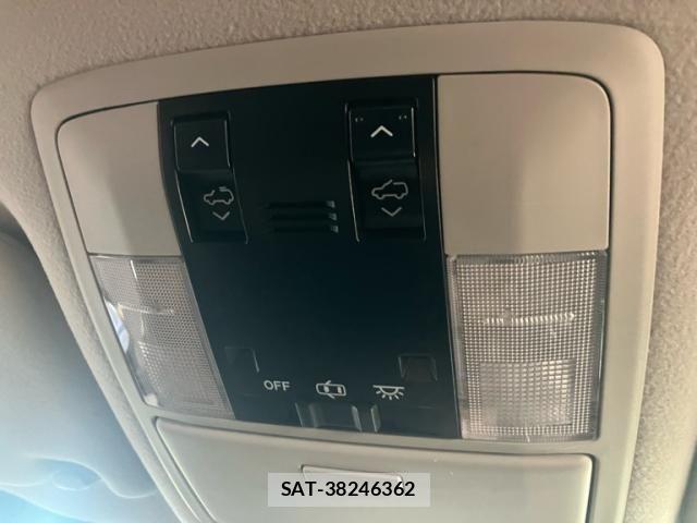 Toyota LAND CRUISER PRADO 2017-11 7220560-23