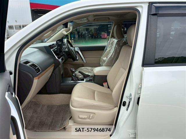 Toyota LAND CRUISER PRADO 2023-03 7220604-3