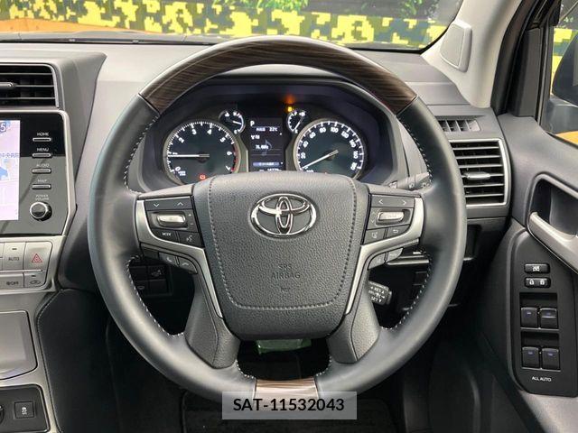 Toyota LAND CRUISER PRADO 2023-10 7220626-10