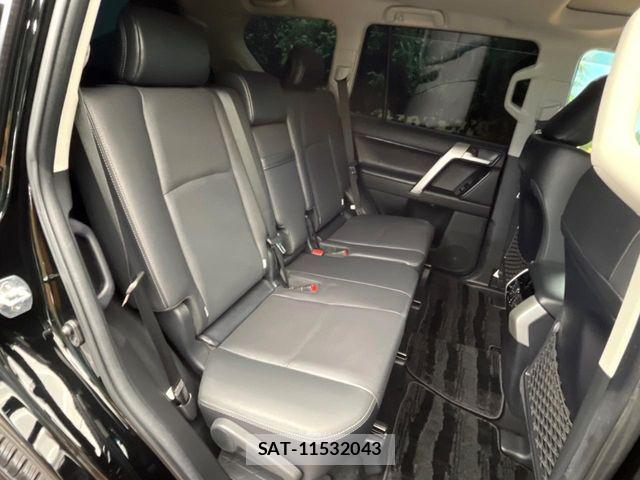 Toyota LAND CRUISER PRADO 2023-10 7220626-7