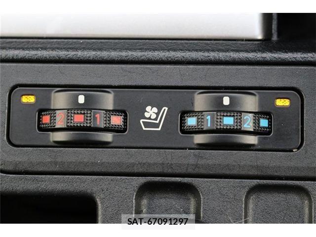 Toyota LAND CRUISER PRADO 2019-04 7220561-5