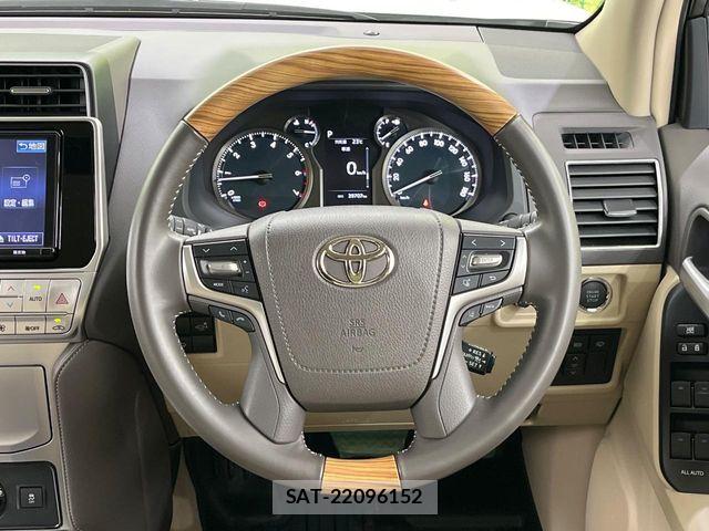 Toyota LAND CRUISER PRADO 2022-08 7220590-10
