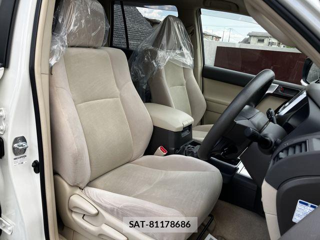 Toyota LAND CRUISER PRADO 2023-12 7220633-11