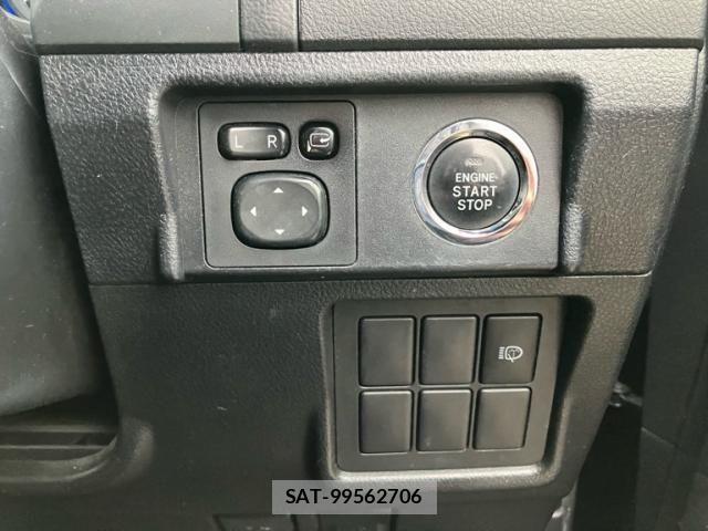 Toyota LAND CRUISER PRADO 2017-01 7220558-16