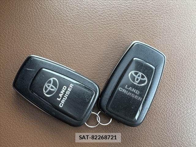 Toyota LAND CRUISER PRADO 2021-10 7220576-26