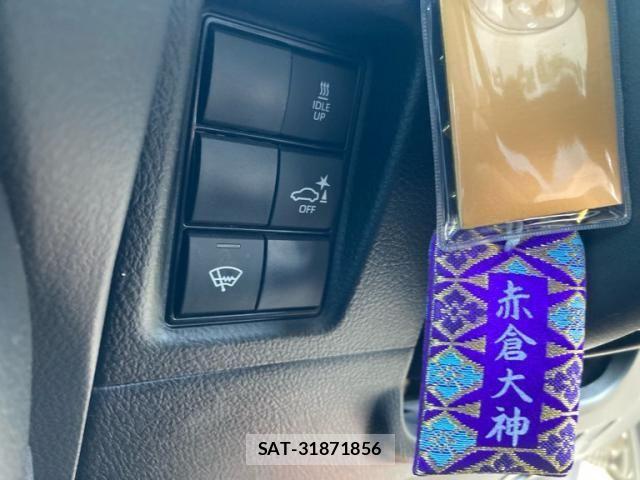 Toyota LAND CRUISER PRADO 2023-02 7220598-19