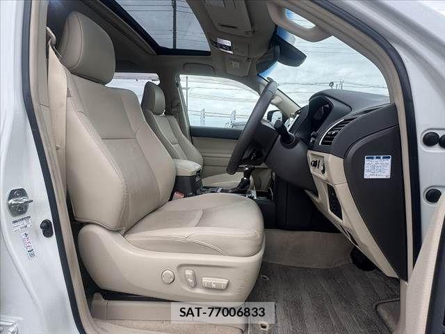 Toyota LAND CRUISER PRADO 2023-02 7220600-15