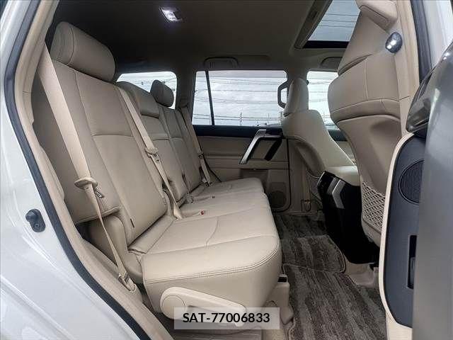 Toyota LAND CRUISER PRADO 2023-02 7220600-19