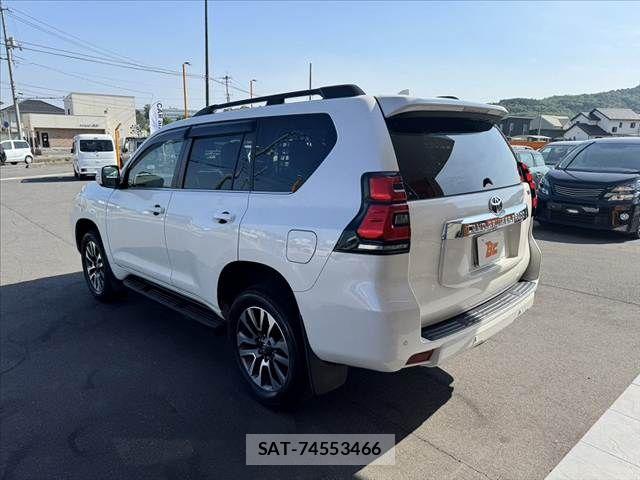 Toyota LAND CRUISER PRADO 2021-10 7220571-12