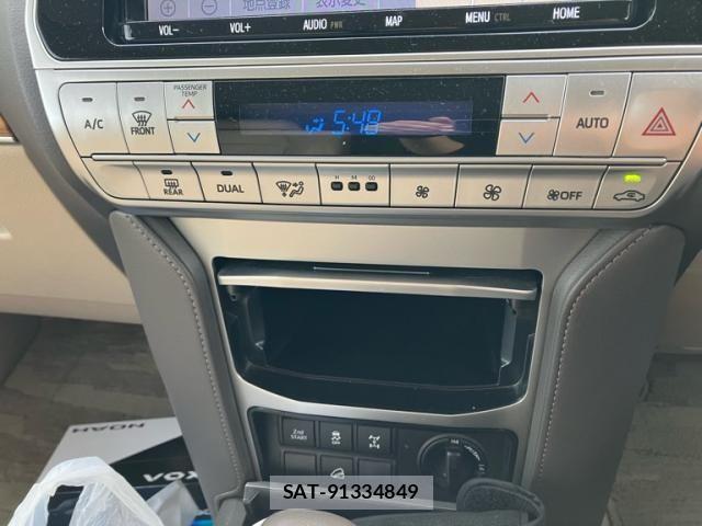 Toyota LAND CRUISER PRADO 2020-03 7220566-25