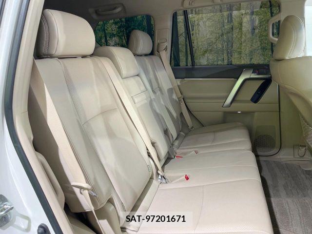 Toyota LAND CRUISER PRADO 2023-03 7220599-8