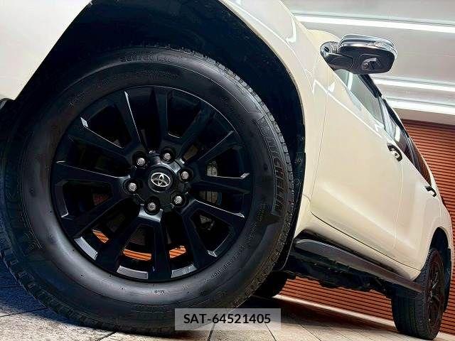 Toyota LAND CRUISER PRADO 2023-02 7220596-10