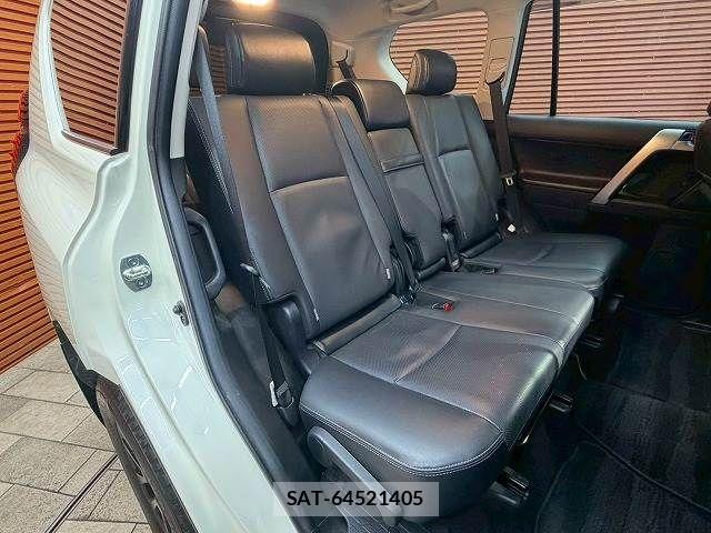 Toyota LAND CRUISER PRADO 2023-02 7220596-7