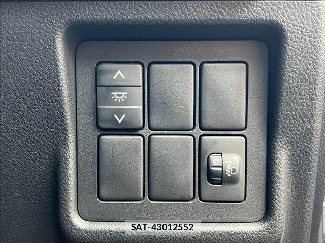 Toyota LAND CRUISER PRADO 2014-03 7251245-25