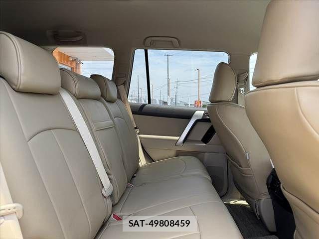 Toyota LAND CRUISER PRADO 2020-03 7251234-16
