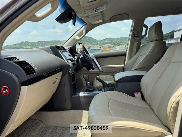 Toyota LAND CRUISER PRADO 2020-03 7251234-17