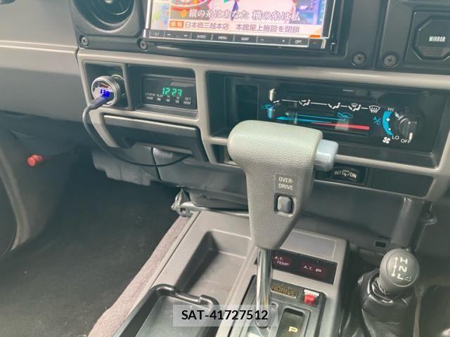 Toyota LAND CRUISER PRADO 1992-05 7251253-17