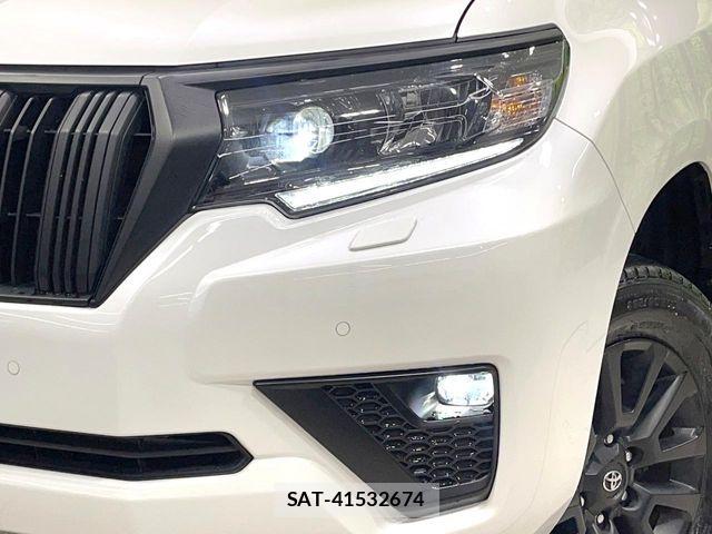 Toyota LAND CRUISER PRADO 2023-10 7251221-12