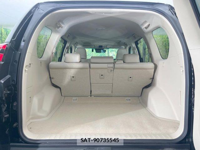 Toyota LAND CRUISER PRADO 2023-05 7251232-9