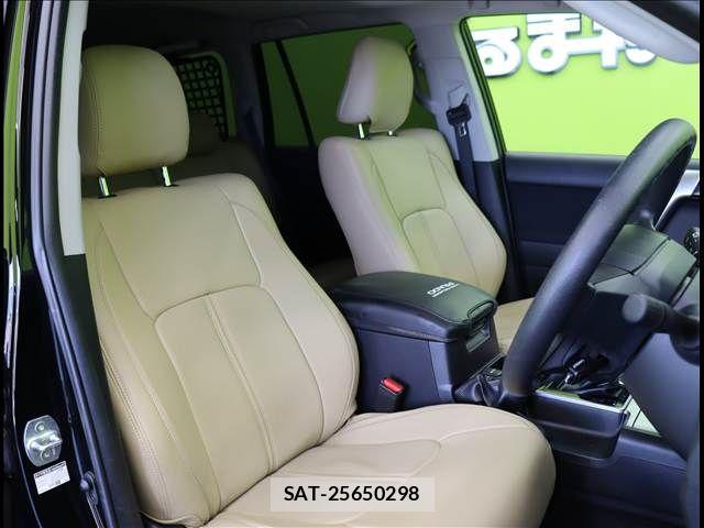 Toyota LAND CRUISER PRADO 2023-04 7251242-23