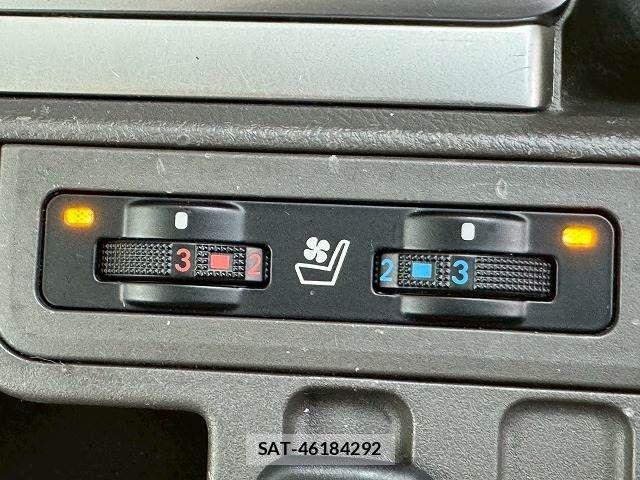 Toyota LAND CRUISER PRADO 2023-04 7251223-9