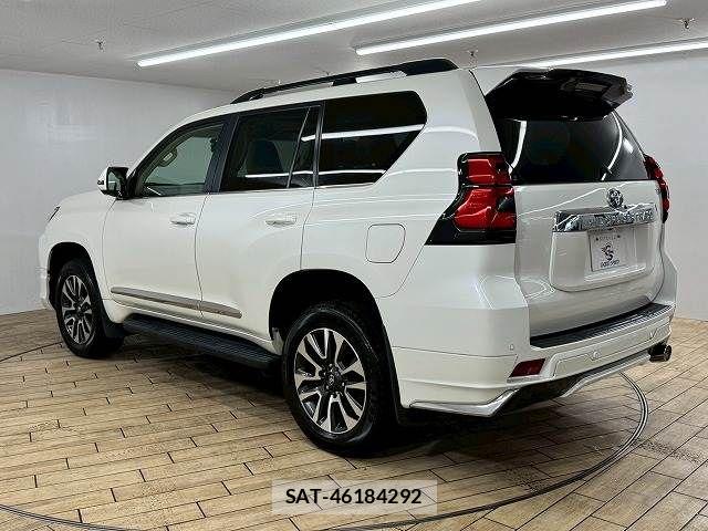 Toyota LAND CRUISER PRADO 2023-04 7251223-15
