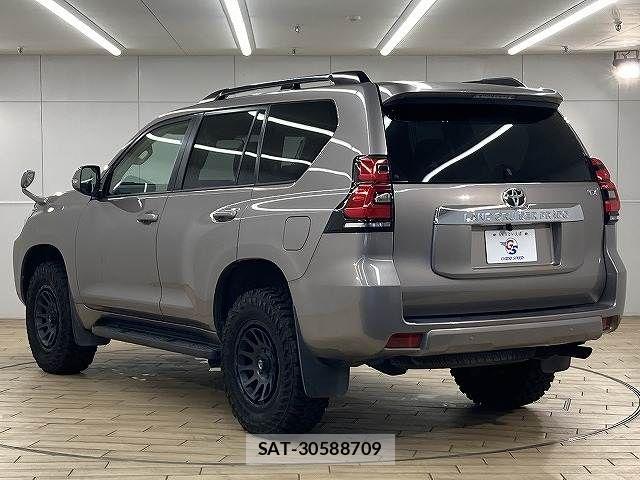 Toyota LAND CRUISER PRADO 2020-11 7251236-15