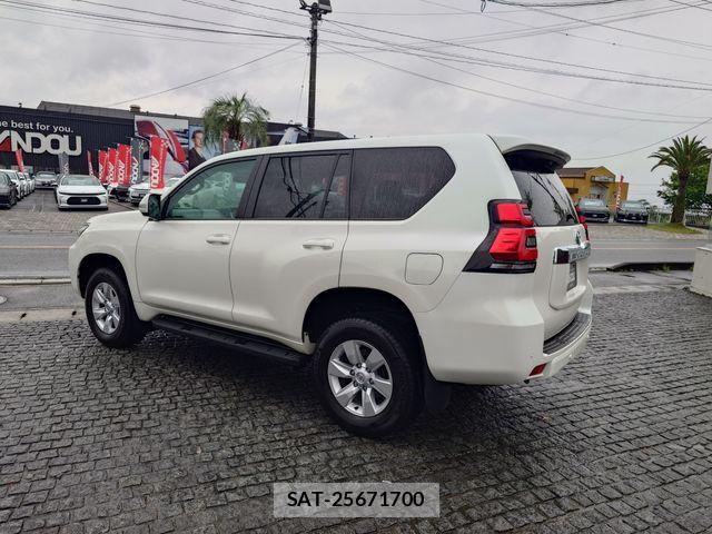 Toyota LAND CRUISER PRADO 2023-07 7272160-3