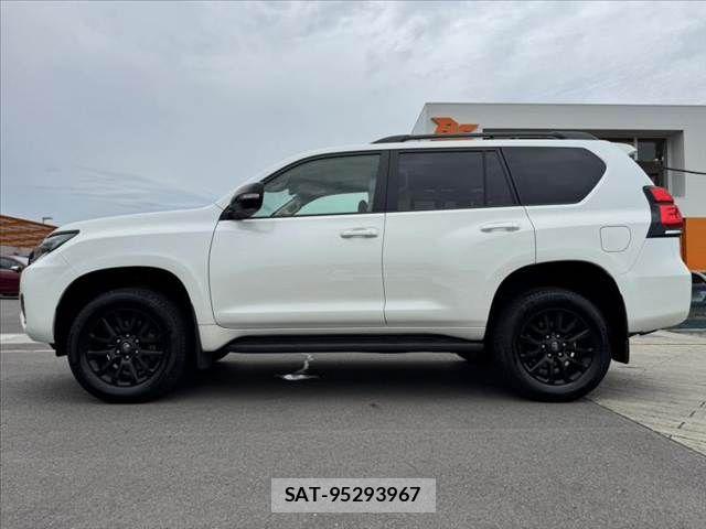 Toyota LAND CRUISER PRADO 2023-06 7272165-10