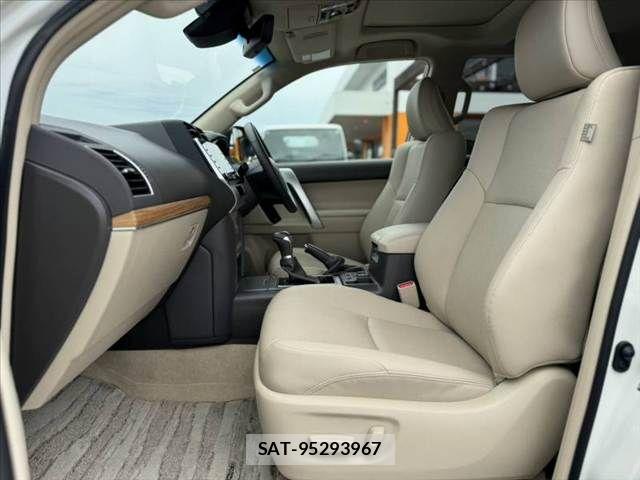 Toyota LAND CRUISER PRADO 2023-06 7272165-16