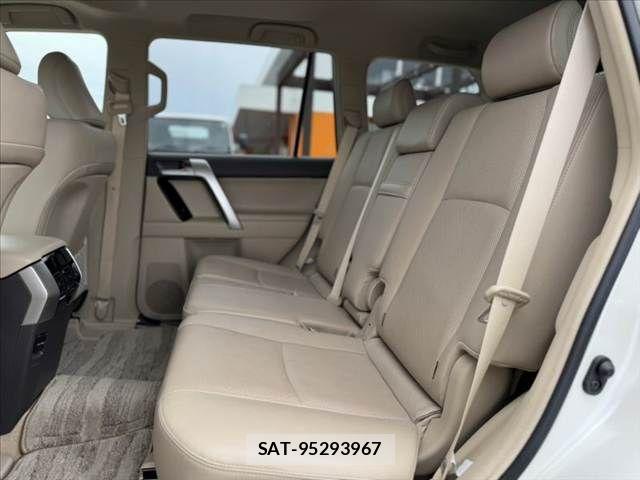 Toyota LAND CRUISER PRADO 2023-06 7272165-17